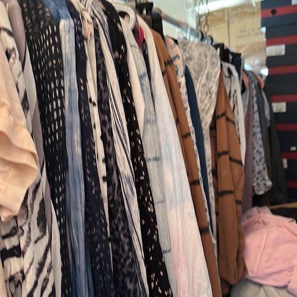 #63❤️ Brand new Bella Dahl Sleeveless easy short romper in pinstripe - Picture 8 of 8